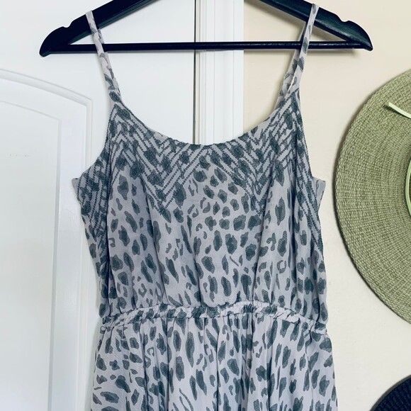Lucca Couture Grey & Silver Leopard Animal Print Fit & Flare Summer Dress | M - Picture 3 of 9